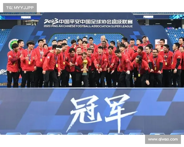 上海海港连胜大步前行,紧追领先者 上海海港连胜大步前行,紧追领先者